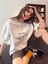 涼感アイスシルエットのゆったりラウンドネックTシャツ【春夏用・ブランドロゴデザイン】