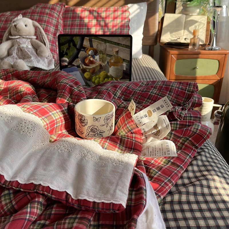 夏の部屋にぴったりな涼感掛け布団は、どう選ぶ？