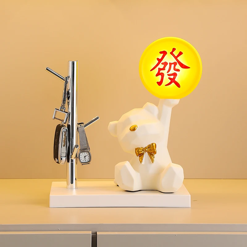 可愛いクマのテーブルランプ：可愛さと収納機能を融合したインテリアアクセサリー