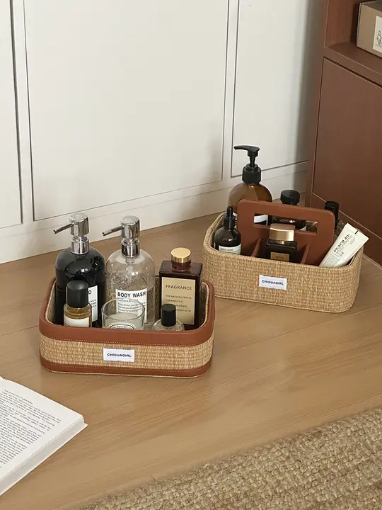 おしゃれなラタン製長方形収納ボックス【テーブル上用・取っ手付き・化粧台・デスク整理用】