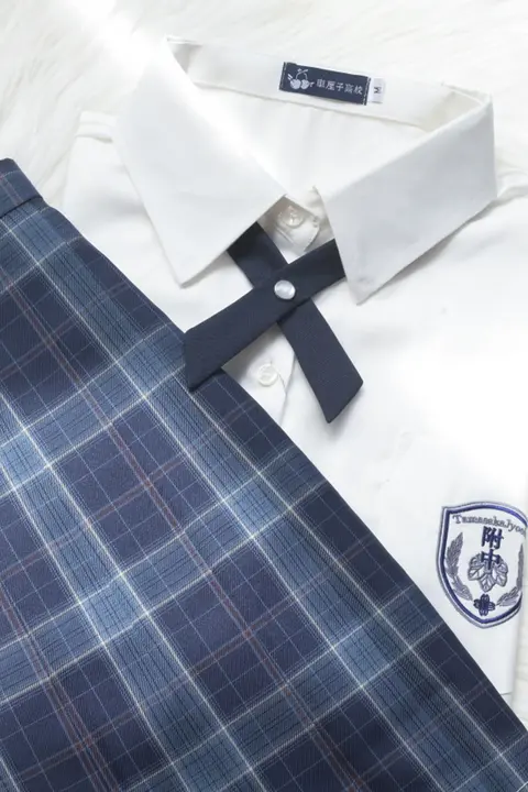 シンプルで可愛い！JK制服 蝶結びデザイン【交差ネック・学院風】