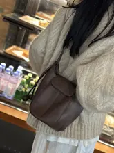 レトロなパンプキンバッグ【本革・ソフトレザー・ショルダー・トートバッグ】