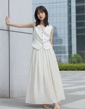 HeyDress リネンセットアップ【春夏用・高級感あるジャケット・Vネックベスト・ハイウエストショートパンツ】