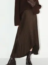 不規則なフレアデザインの長いプリーツスカート【女性用・気品ある印象】
