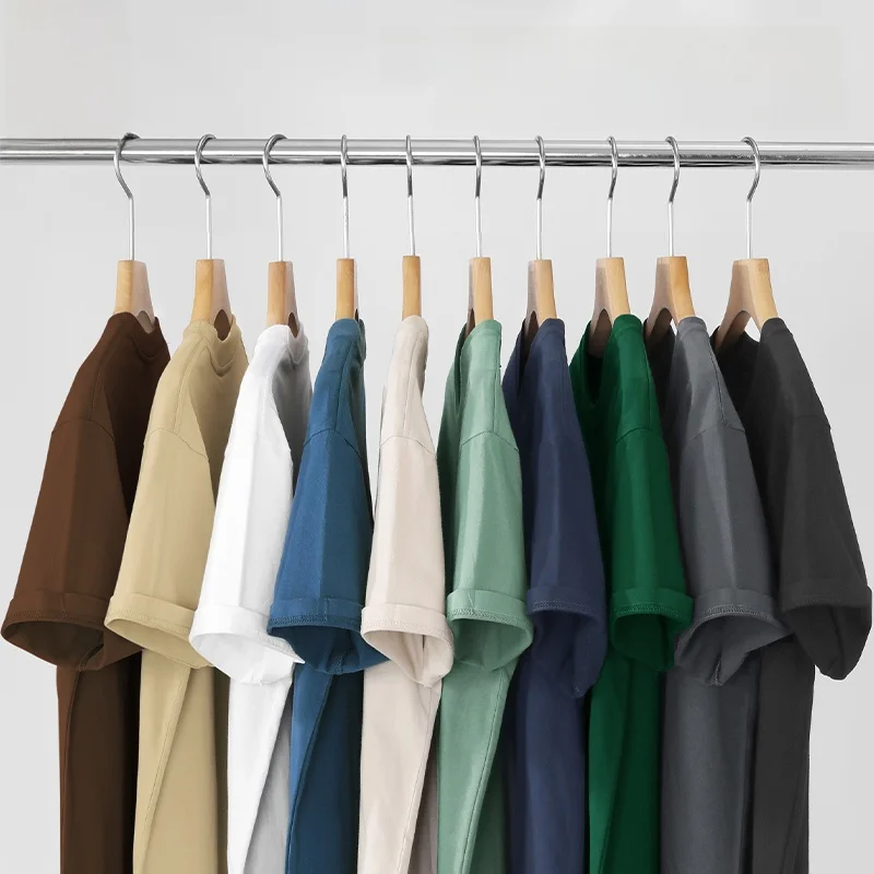 服のカラーをどう選べばいいの？3選で季節や気分に合わせたコーデを実現する方法