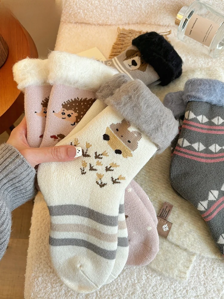 ホームソックスとは？厚手中筒加绒タイプの保温性能と実際の使用シーン