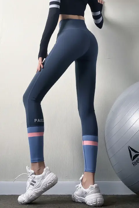 アーチデザインの女性用トレーニングパンツ【秋冬・加圧・ランニング・ヨガ・フィットネス】（セットアップ対応）