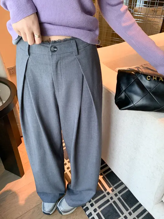 グレーのハイウエストワイドパンツ【女性用・秋用・フィット】（セットアップ対応）