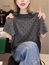 大きいサイズのロゴプリントラウンドネック短袖Tシャツ【女性用・スリムフィットデザイン・夏用】