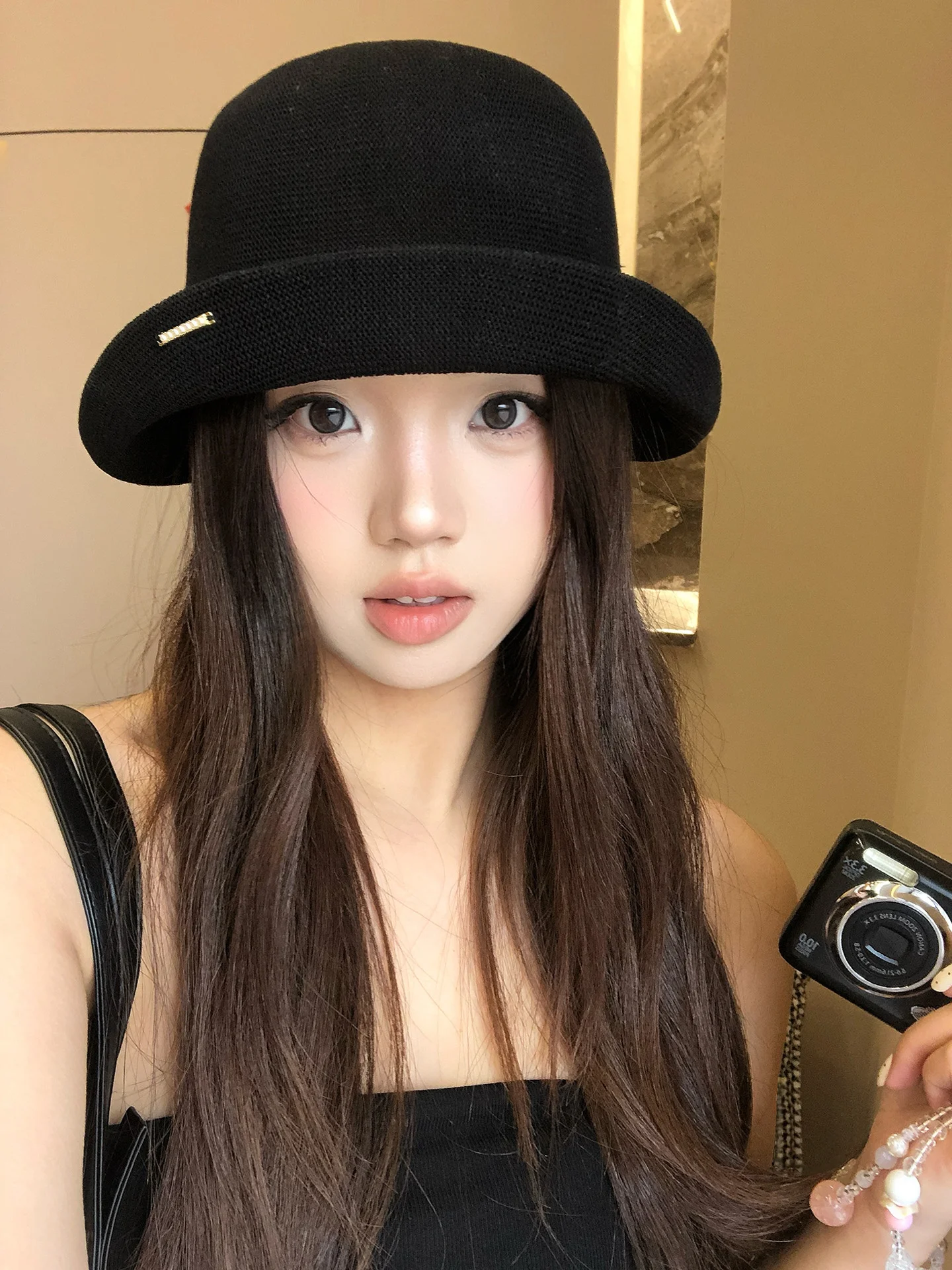 小顔に見える帽子を選ぶには？実は「通気性」と「デザイン」が鍵！