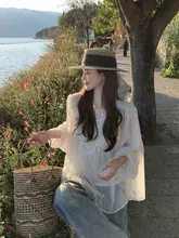 華やかなレースデザインのピンクシフォンブラウス【デザイン性のあるランタン袖・夏用】