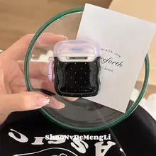 紫色の星模様デザインのAirPods用保護ケース【波状シェル・Bluetoothワイヤレスイヤフォン対応】