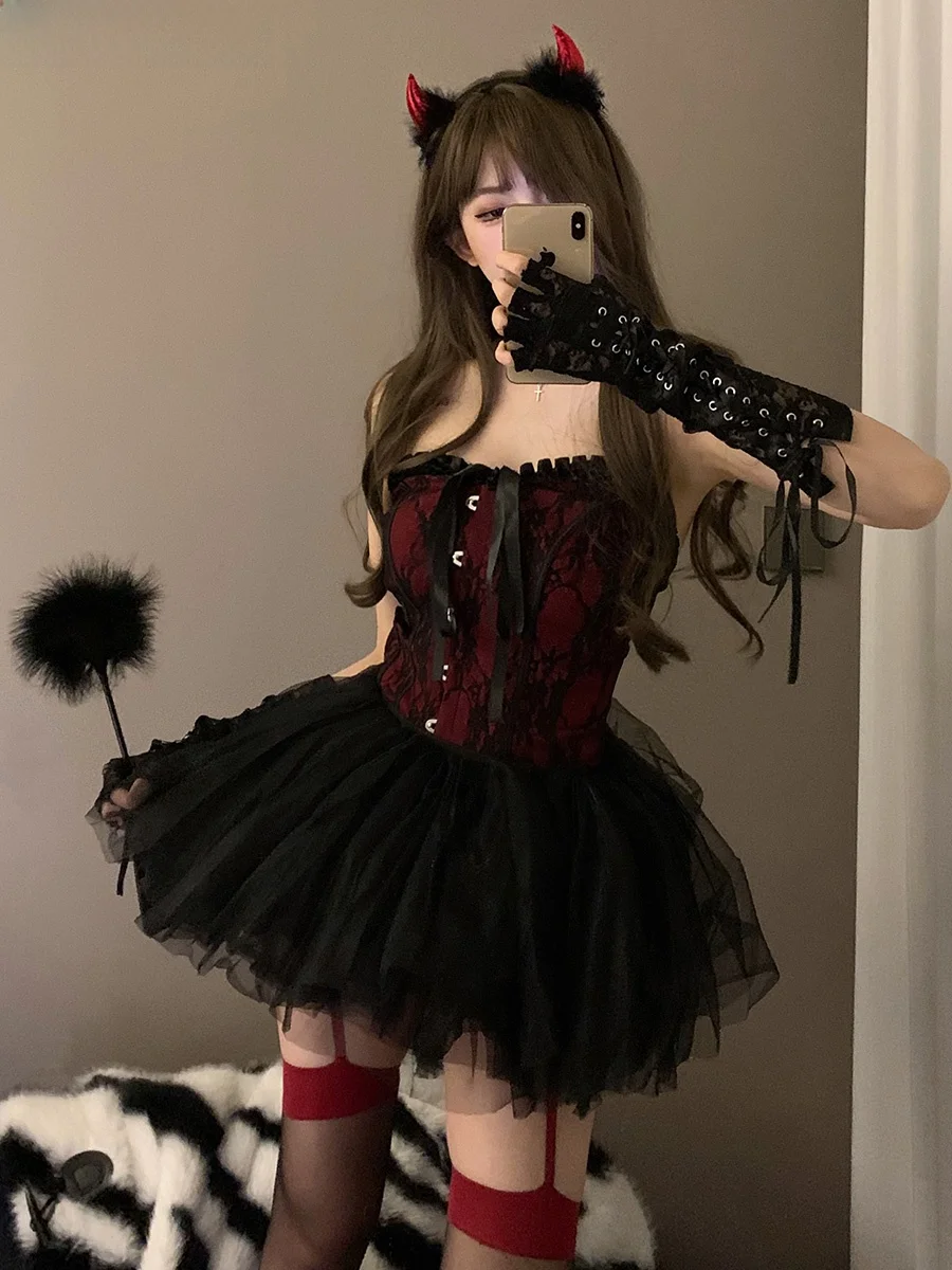 ハロウィンデビルコスチューム：親子イベントで実際におすすめな女性用セクシースタイル