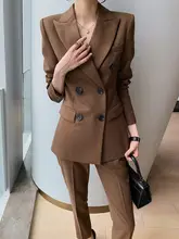 モカカラーの女性用カジュアルスーツセット【春秋用・スタイリッシュ・フィット感あり】