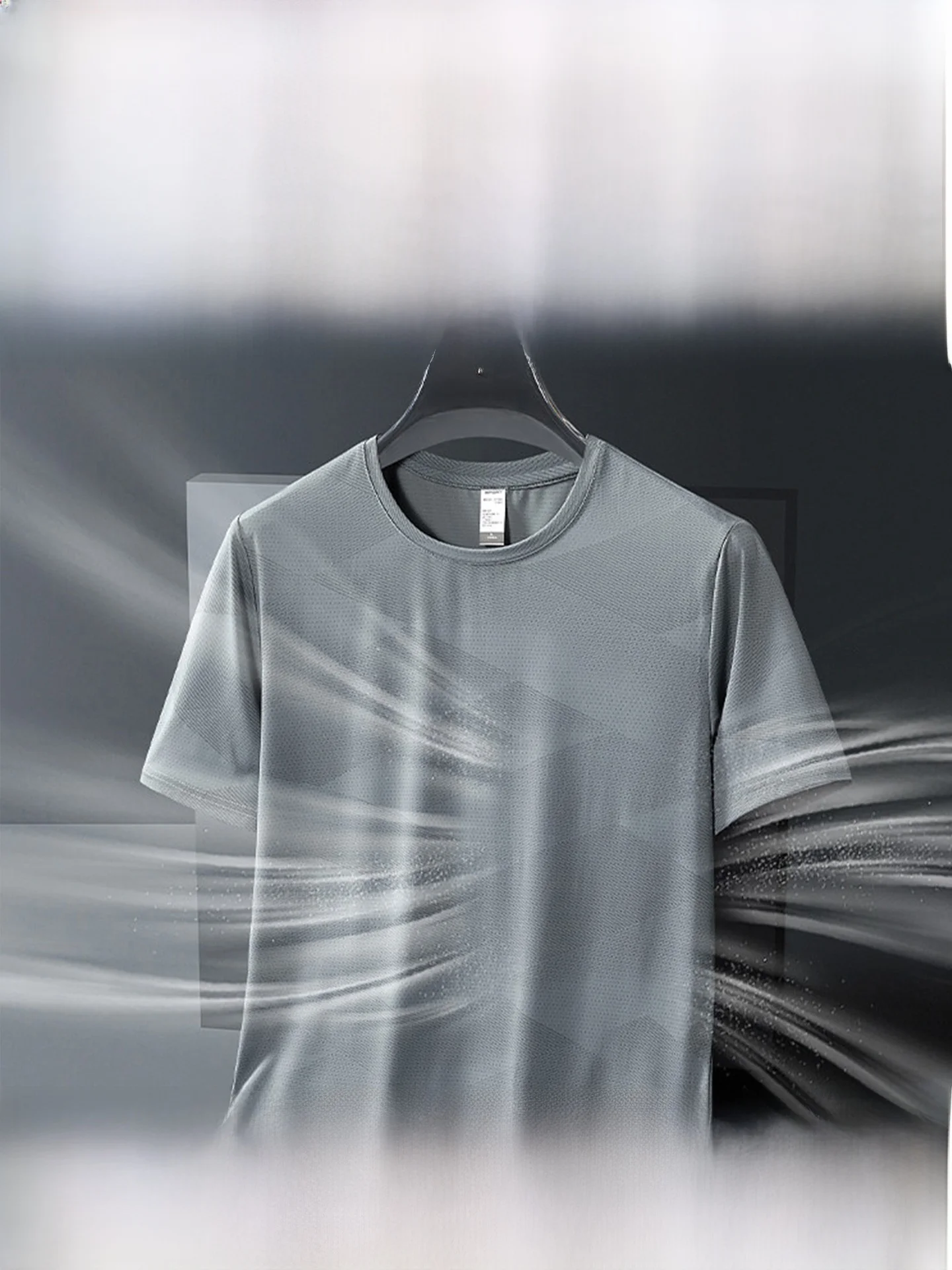 夏用アイスシルクショートスリーブTシャツ：通気性と軽量性を重視したメンズランニングウェアの実用性解析