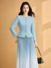春用ビジネスコーディネート【薄い青・ウエストシェイプ・長袖ジャケット・プリーツスカート】（セットアップ対応）