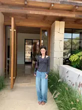 初恋を感じる首掛けデザインの長袖Tシャツ