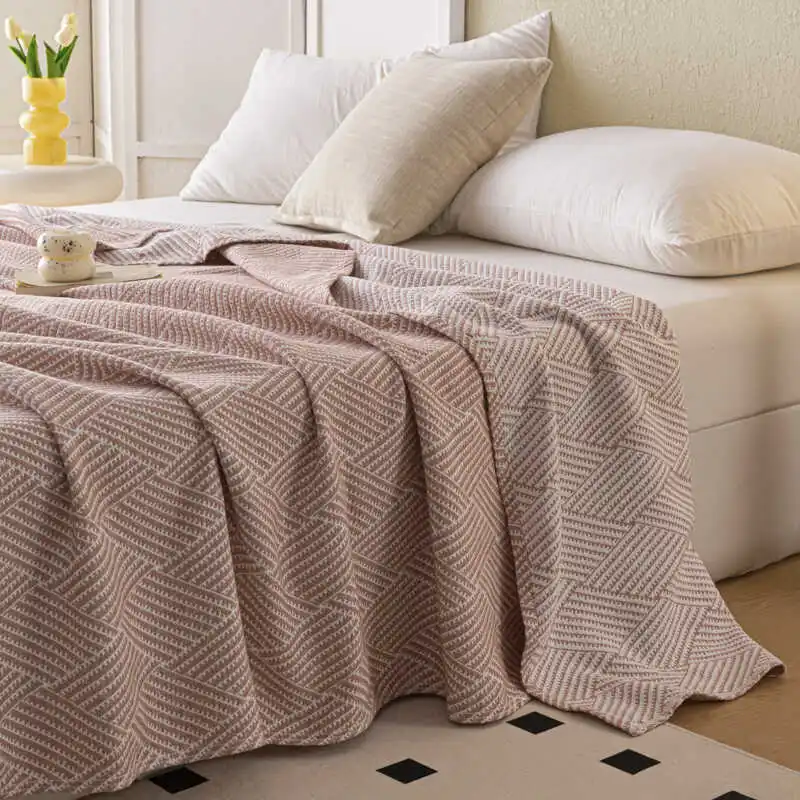 夏に使えるブランケットはどれが涼しいか？全cotton製ガーゼタオルケットが解決する