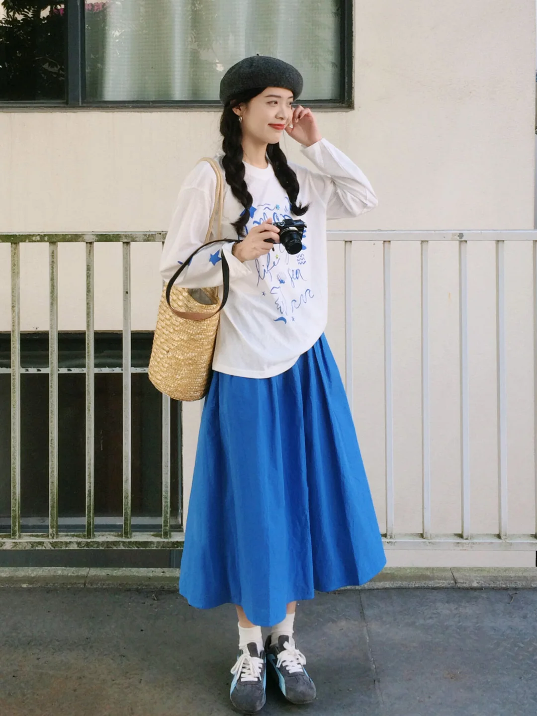 スカート 服装 おすすめ4選：通勤からデイリーまで、どんなシーンに合うかを徹底解説