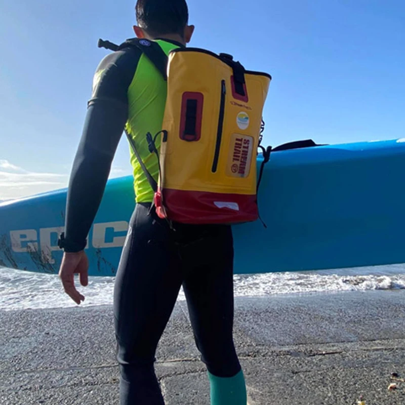 防水リュックサック Streamtrail DryTank Two Tone：アウトドア・キャンプ用30Lツートンカラーの実用性と性能解析