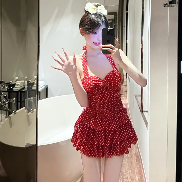 セクシーなハイネックワンピース水着【ドット柄・保守的デザイン・小胸をカバー】