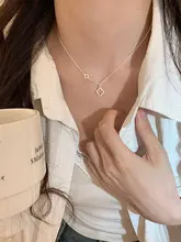純銀製 薄型四つ葉クローバーのペンダントネックレス【女性用・デザイナーズ・デコルテデザイン】