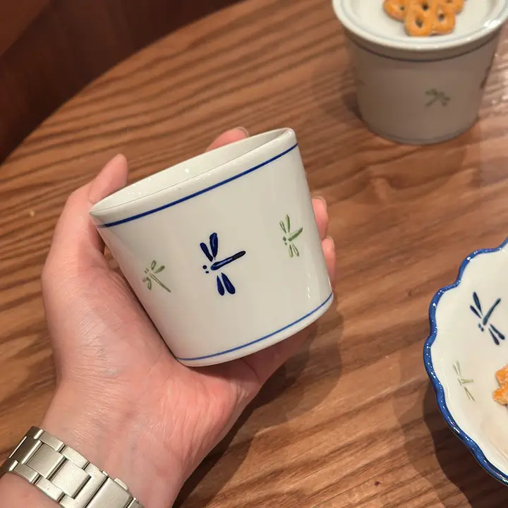 日本風 ドラゴンフライデザインの陶器製カフェカップ【高温耐性・マグカップ】