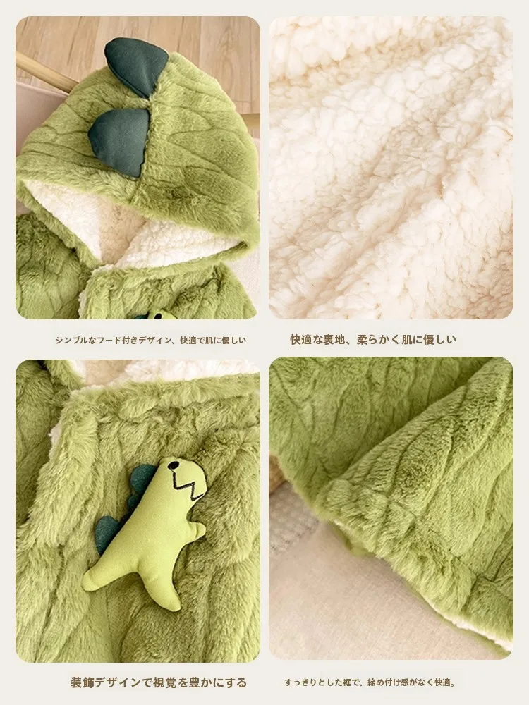 赤ちゃん用冬の外出服：モコモコフードデザインで防風性と保温性を実現