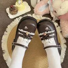 可愛らしい刺繍のラウンドトゥJK制服シューズ【極上の柔らかさ・厚底】