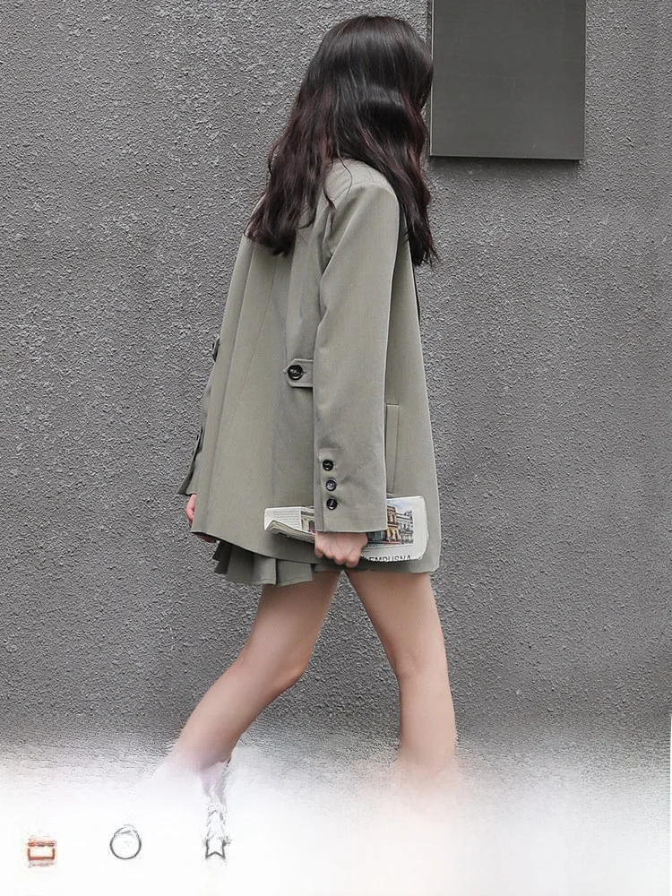 東京の通勤で「どうやって50代の女性が上品さを保つのか？」