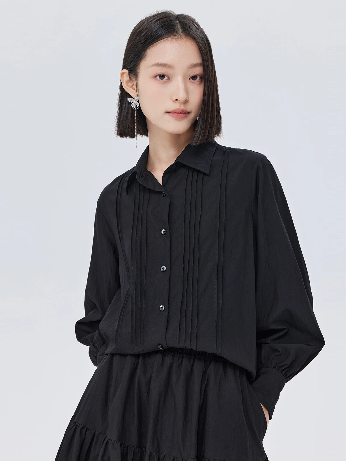 高腰Aラインプリーツミニスカートとゆったり黒シャツの春向けコーディネートセット：通販で選ぶべきポイント