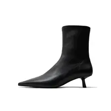 羊皮製 スタイリッシュな細ヒールショートブーツ【アンクルブーツ・伸縮性あり】