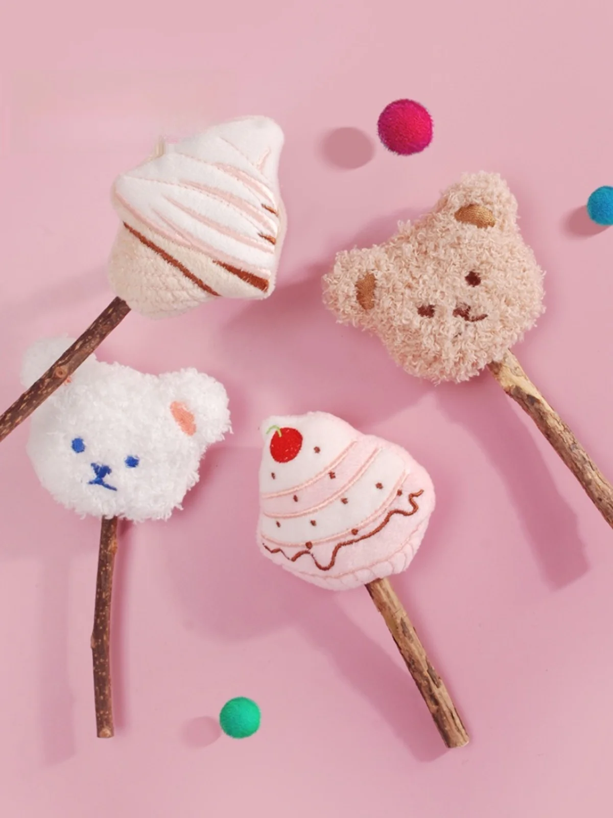 猫用かわいいキャラクターの毛付きアイスクリーム型歯磨きおもちゃ：木天蓼付きで口内炎予防に効果的