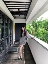 夏用 レディース 長袖Vネック トップス【軽量で・カジュアルデザイン】