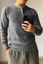 アメリカンリバイバルデザインのヘンリーネック長袖Tシャツ【高品質ワッフル生地・シンプルカラー】