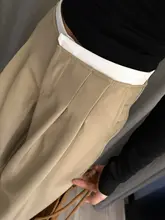 カジュアルなカーキ色のワイドレッグパンツ【長身向け・極上の柔らかさ・フィット】