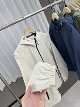 男女兼用 防水・防風フード付きジャケット【秋用・快適な  着心地】