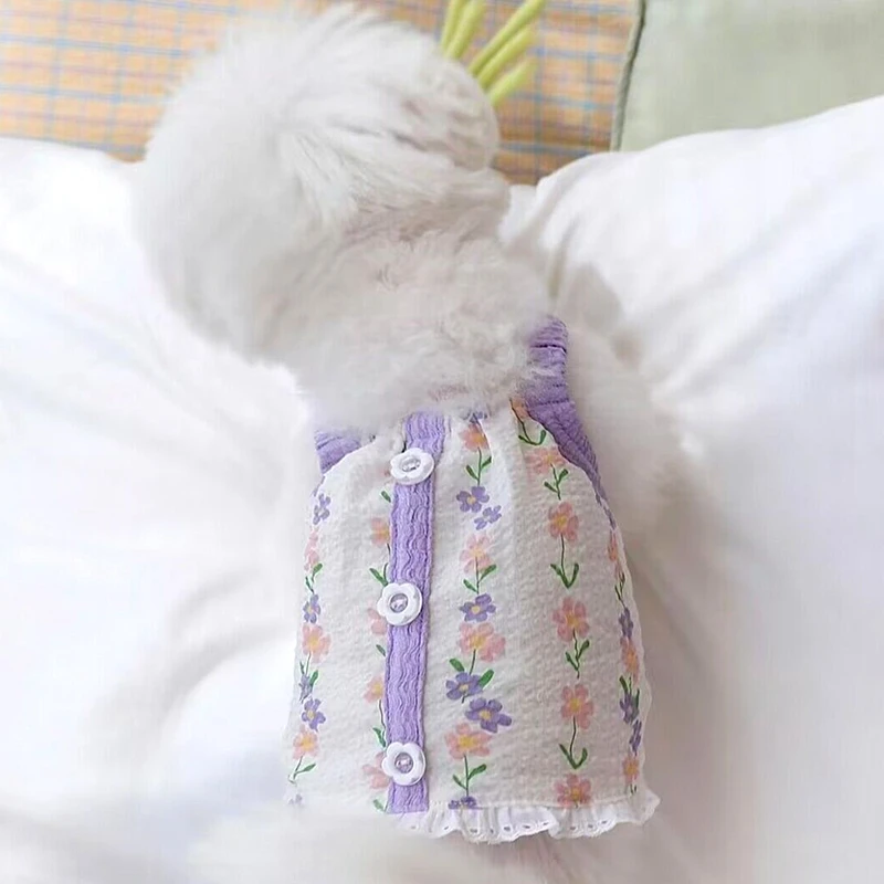 柴犬の日常ファッ  ション：hipidog小花柄タンクトップの実用性と選定ガイド