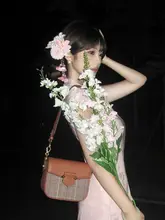 ピンクの牡丹花デザインの流れるタッセル付きヘアアクセサリー【古風・髪飾り・側面ステップロッククリップ】