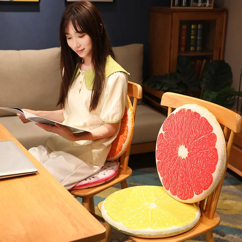椅子用クッション：フルーツデザインの毛绒クッションが提供する座り心地の科学