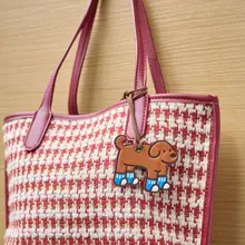 かわいい小犬のキーホルダー【ユニークなアクセサリー・高品質】