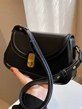 高級感あるホワイトカラーのショルダーバッグ【斜め掛け・スクエアデザイン・女性用】