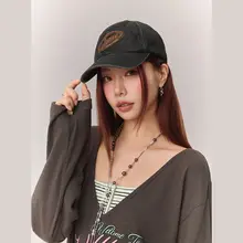 CHUU 刺繍ロゴ入り女性用キャップ【春夏用・コントラストパネル・小顔効果】
