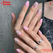美しい手作りのパンク風ピンクネイル【水晶・クロスデザイン・夏用】