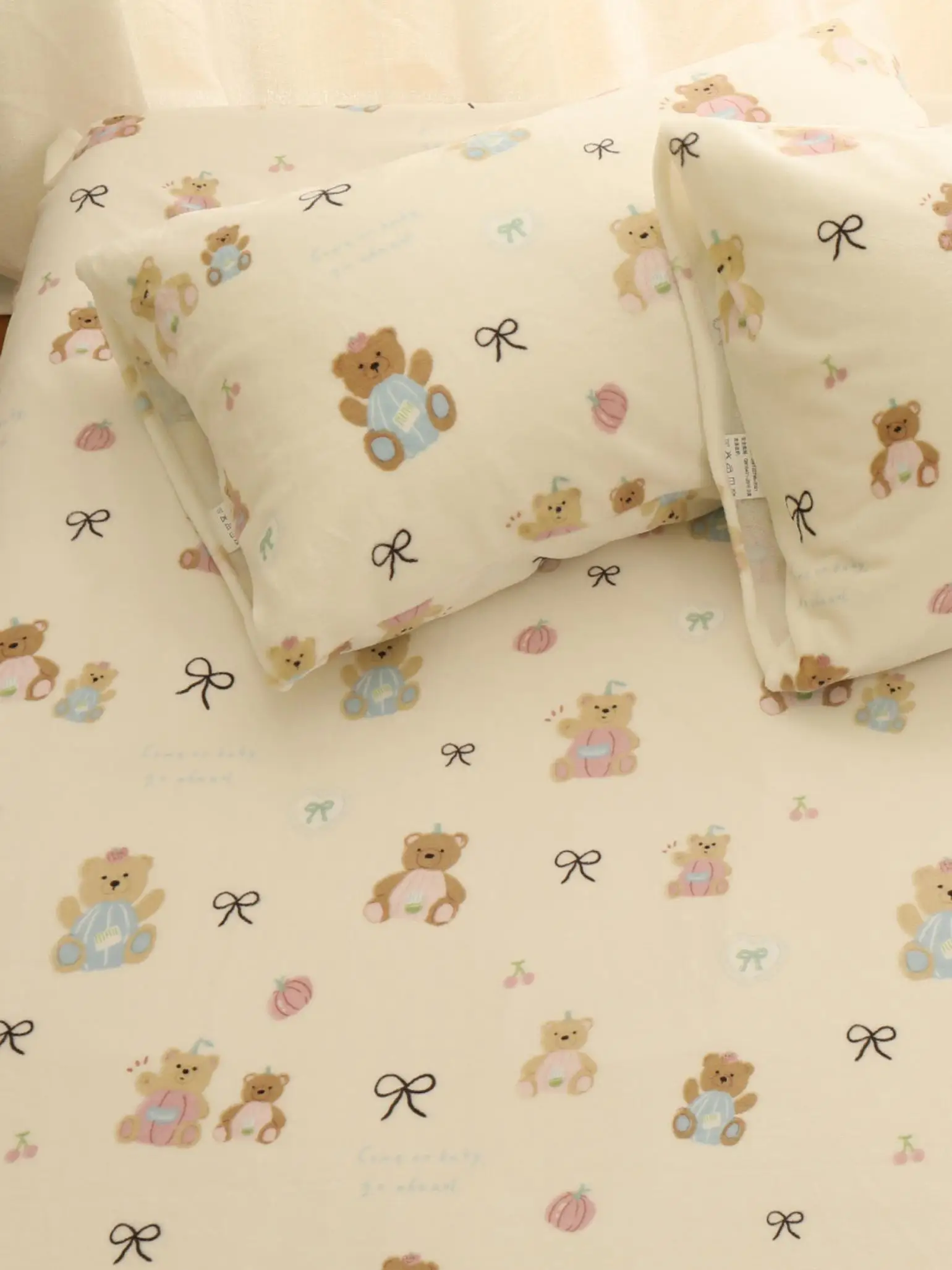 かわいいクマの親子デザイン フランネル毛布：冬用の厚手保温タイプの使い方と選び方