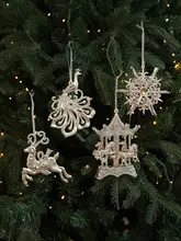 金粉のソリを引くサンタエンジェルのクリスマスデコレーション【鹿モチーフ・ツリー用飾り】