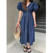カジュアルカラーのワンピース