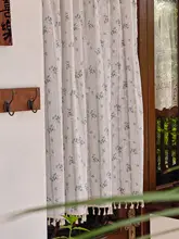 穴あけ不要の花柄カモミール柄カーテン【仕切り用・半間用・布製・防塵・装飾】