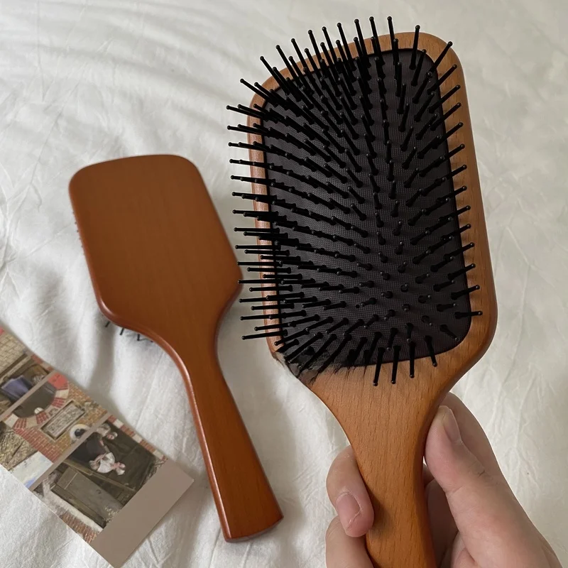 頭皮を触ると痛いのはなぜ？この木製クッションブラシが救ってくれた理由