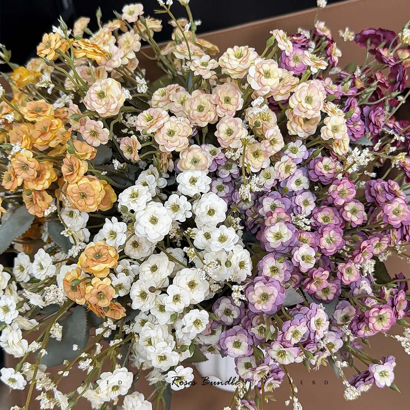 田舎風のバラの造花：ドライフラワー花束の飾り方と実用シーン